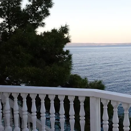 Apartament Gevera *